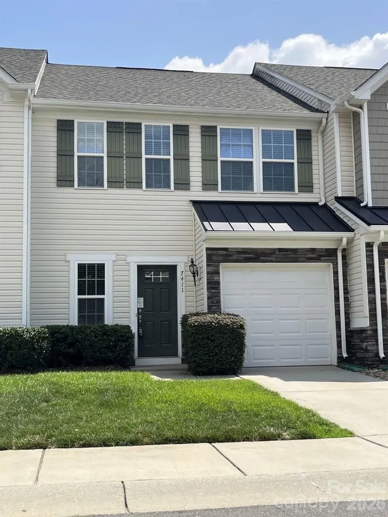 7411 Red Mulberry Way Charlotte NC 28273