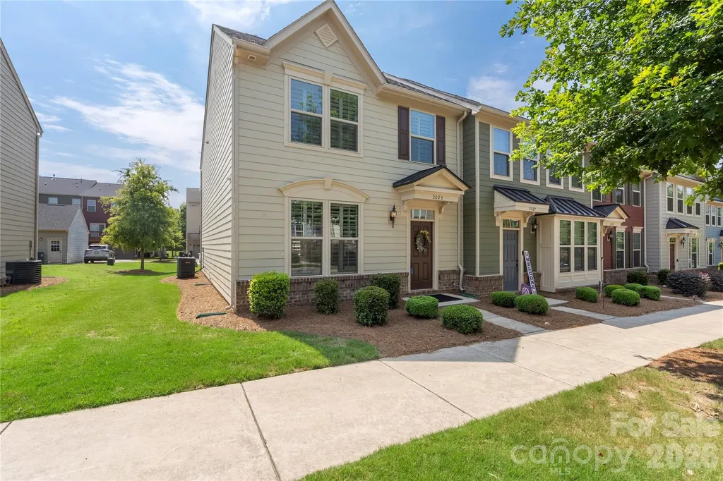 2023 Sage Park Drive Charlotte NC 28217