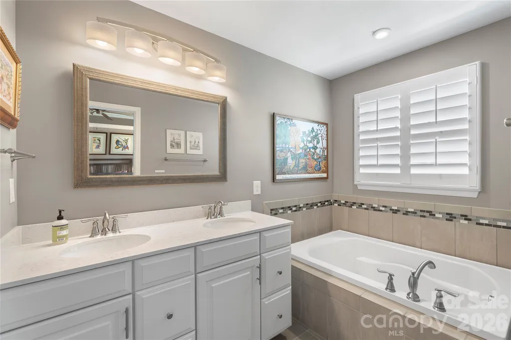 2023 Sage Park Drive Charlotte NC 28217