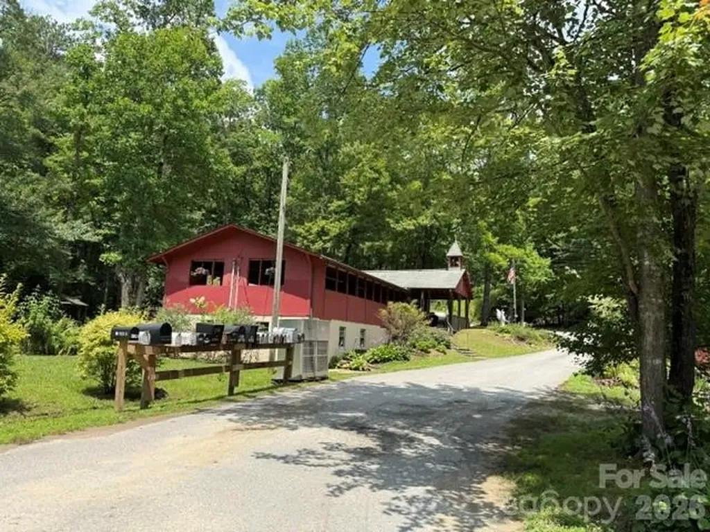 0000 Charles Trail Hendersonville NC 28792