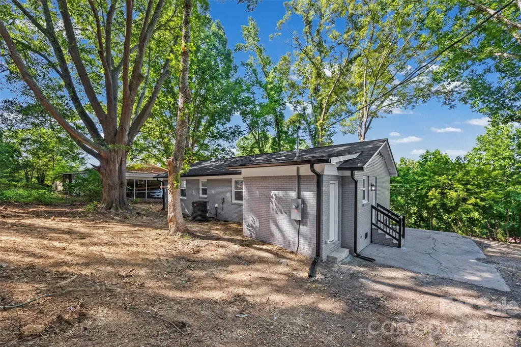 1812 Riveria Drive Shelby NC 28150
