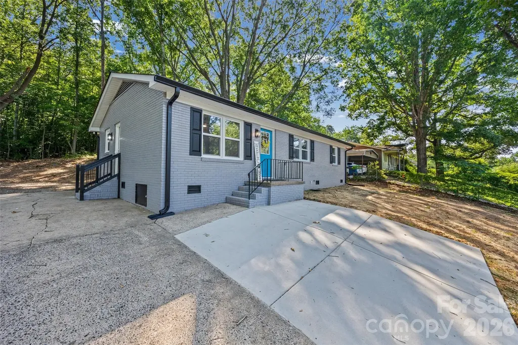 1812 Riveria Drive Shelby NC 28150