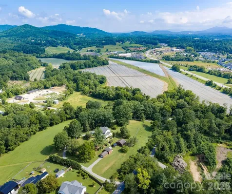 10 Old Turnpike Road Mills River NC 28759