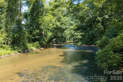 10 Old Turnpike Road Mills River NC 28759