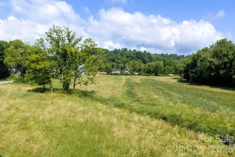 10 Old Turnpike Road Mills River NC 28759