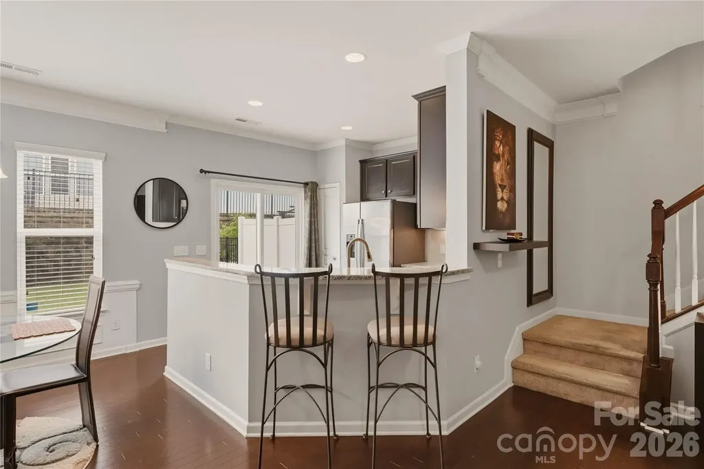 2433 Diplomat Lane Charlotte NC 28210