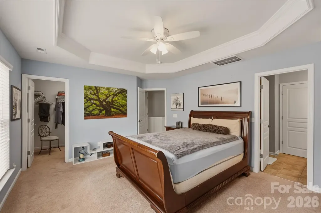 2433 Diplomat Lane Charlotte NC 28210