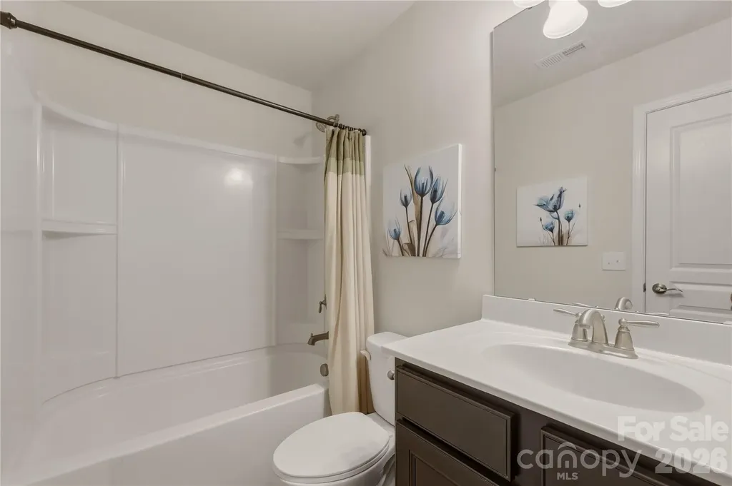 2433 Diplomat Lane Charlotte NC 28210