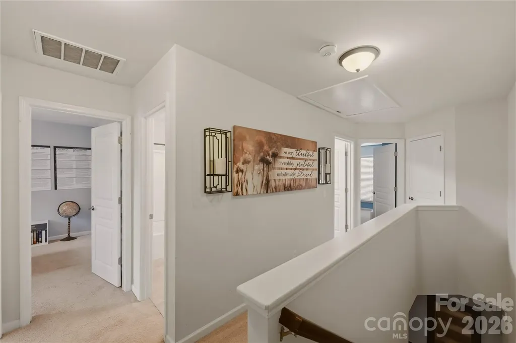 2433 Diplomat Lane Charlotte NC 28210