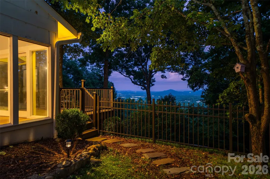 27 Walnut Drive Mills River NC 28759