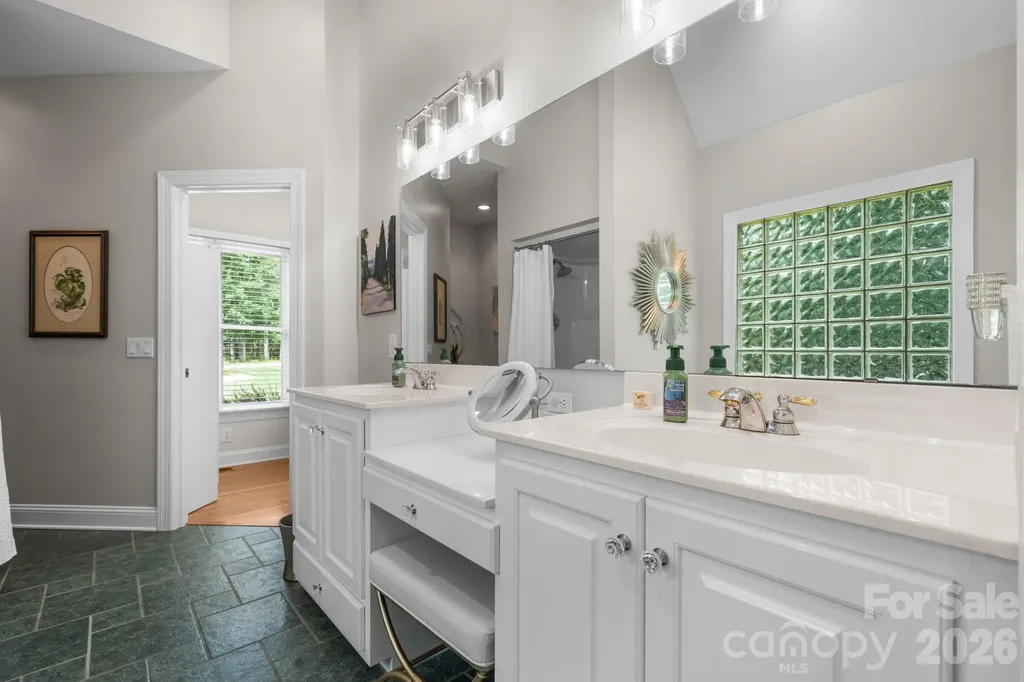 106 Oakland Court NE Valdese NC 28690