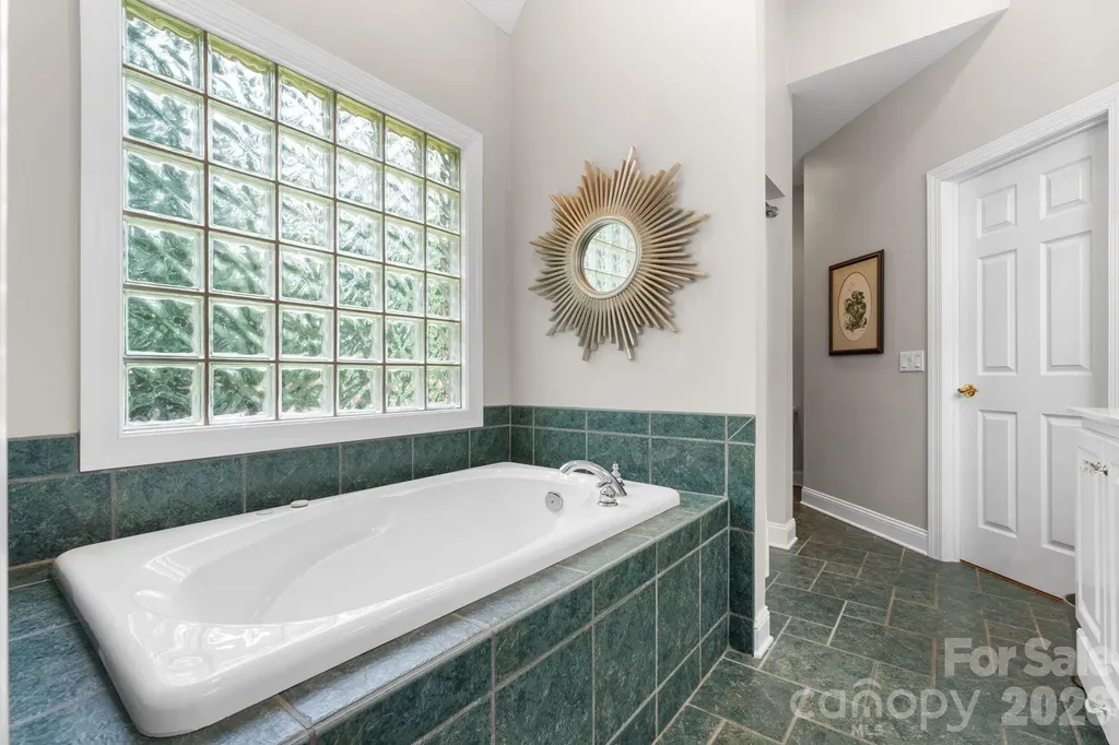 106 Oakland Court NE Valdese NC 28690