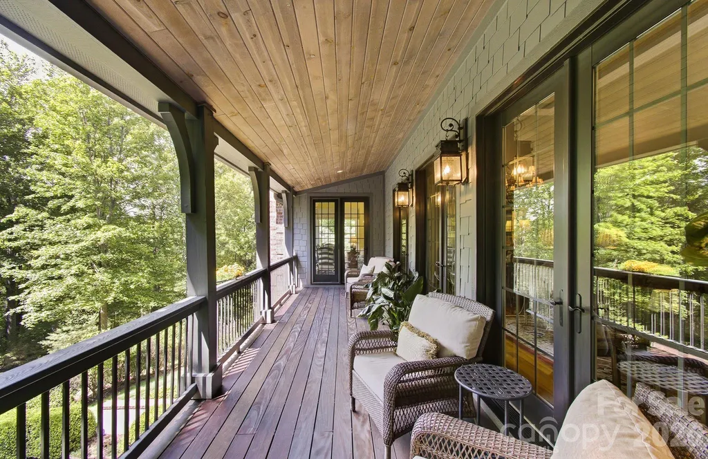 1333 Solomon Circle Hendersonville NC 28739