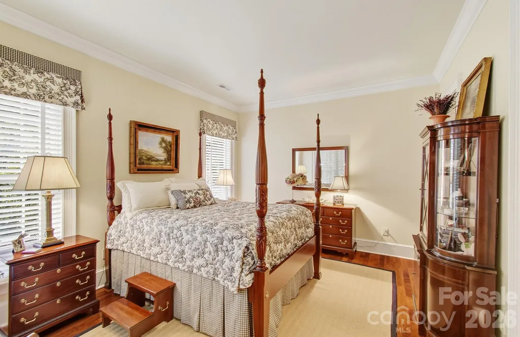 1333 Solomon Circle Hendersonville NC 28739