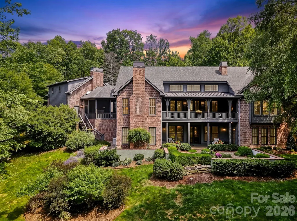 1333 Solomon Circle Hendersonville NC 28739