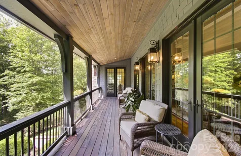 1333 Solomon Circle Hendersonville NC 28739