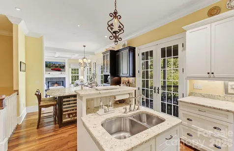 1333 Solomon Circle Hendersonville NC 28739