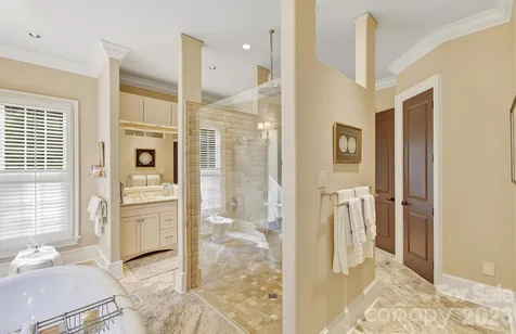 1333 Solomon Circle Hendersonville NC 28739