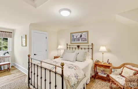 1333 Solomon Circle Hendersonville NC 28739