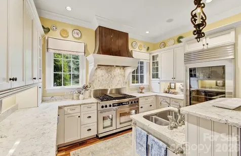 1333 Solomon Circle Hendersonville NC 28739