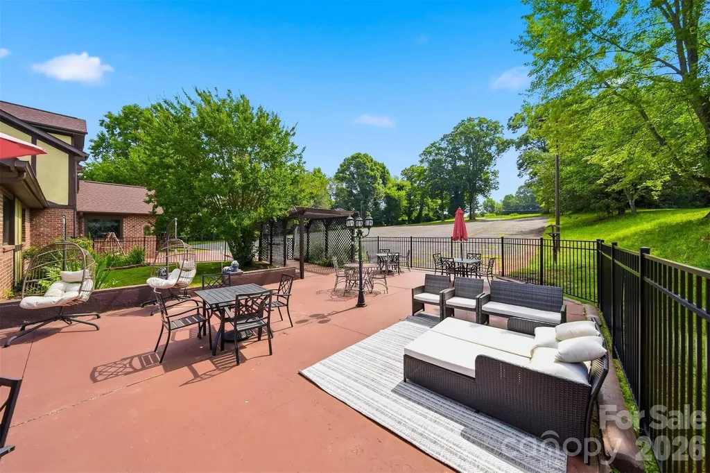 2289 St Pauls Church Road Newton NC 28658