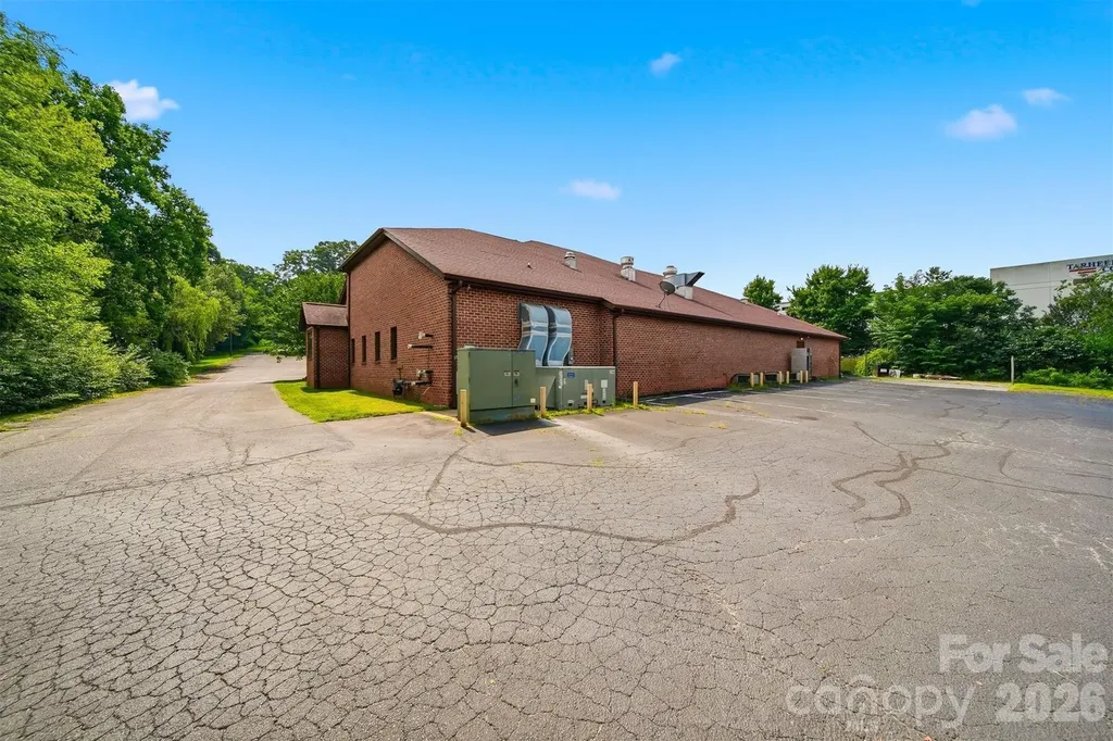 2289 St Pauls Church Road Newton NC 28658