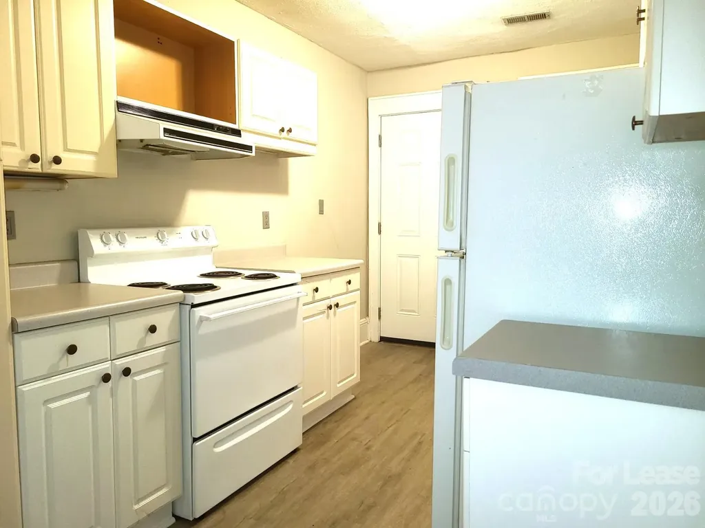1623 Fountain View Street Charlotte NC 28208