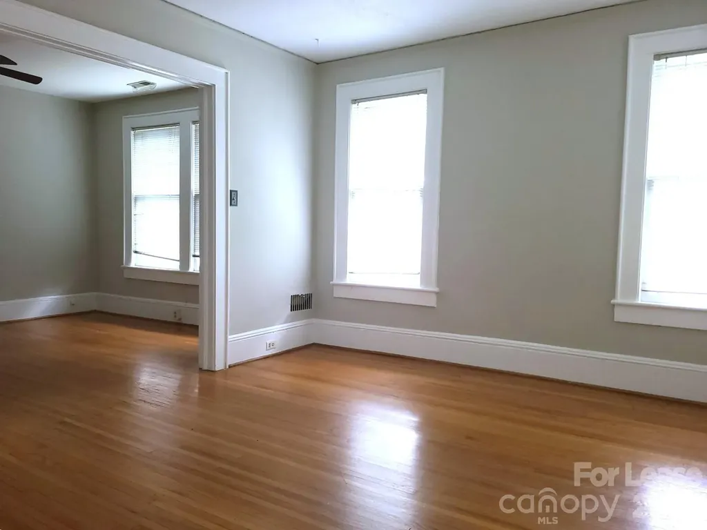 1623 Fountain View Street Charlotte NC 28208