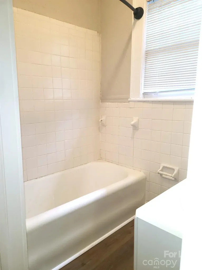 1623 Fountain View Street Charlotte NC 28208