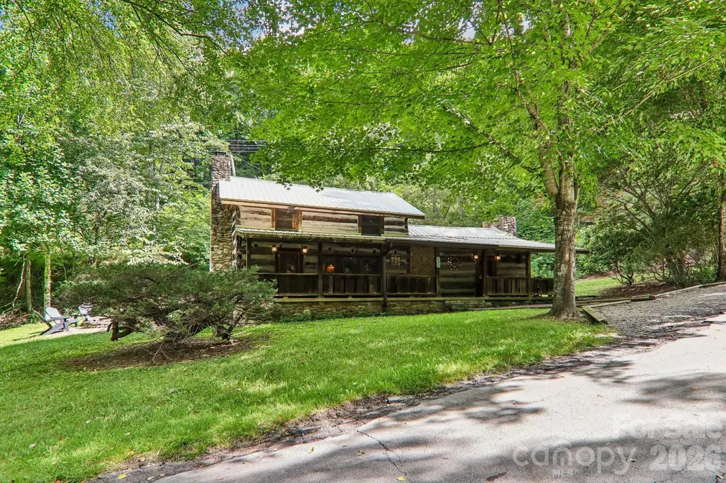 251 Village Lane Mars Hill NC 28754