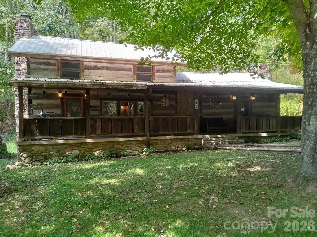 251 Village Lane Mars Hill NC 28754