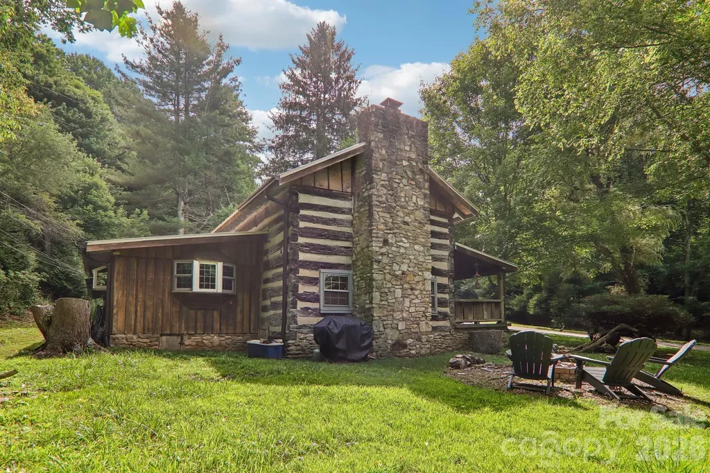 251 Village Lane Mars Hill NC 28754