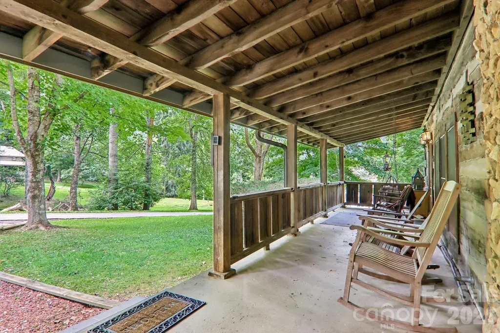 251 Village Lane Mars Hill NC 28754