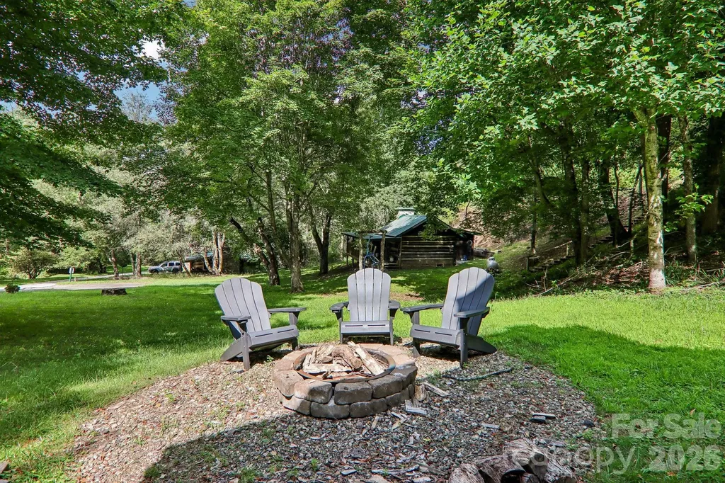 251 Village Lane Mars Hill NC 28754