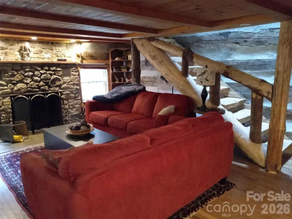 251 Village Lane Mars Hill NC 28754