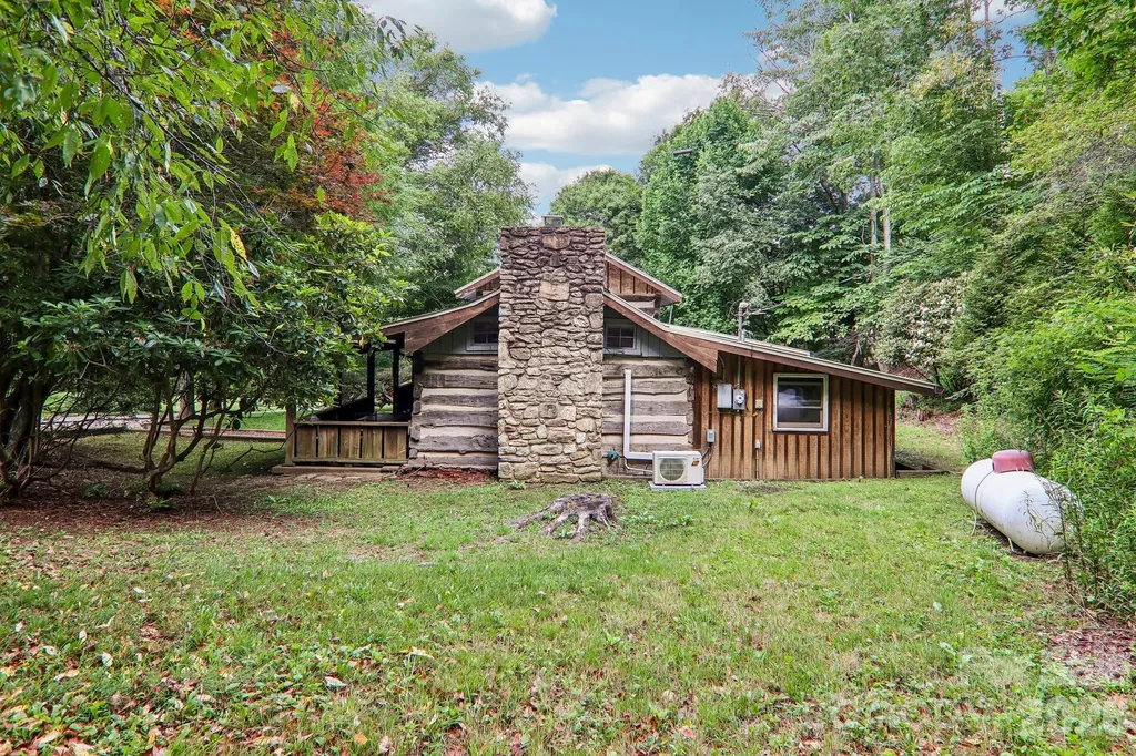 251 Village Lane Mars Hill NC 28754