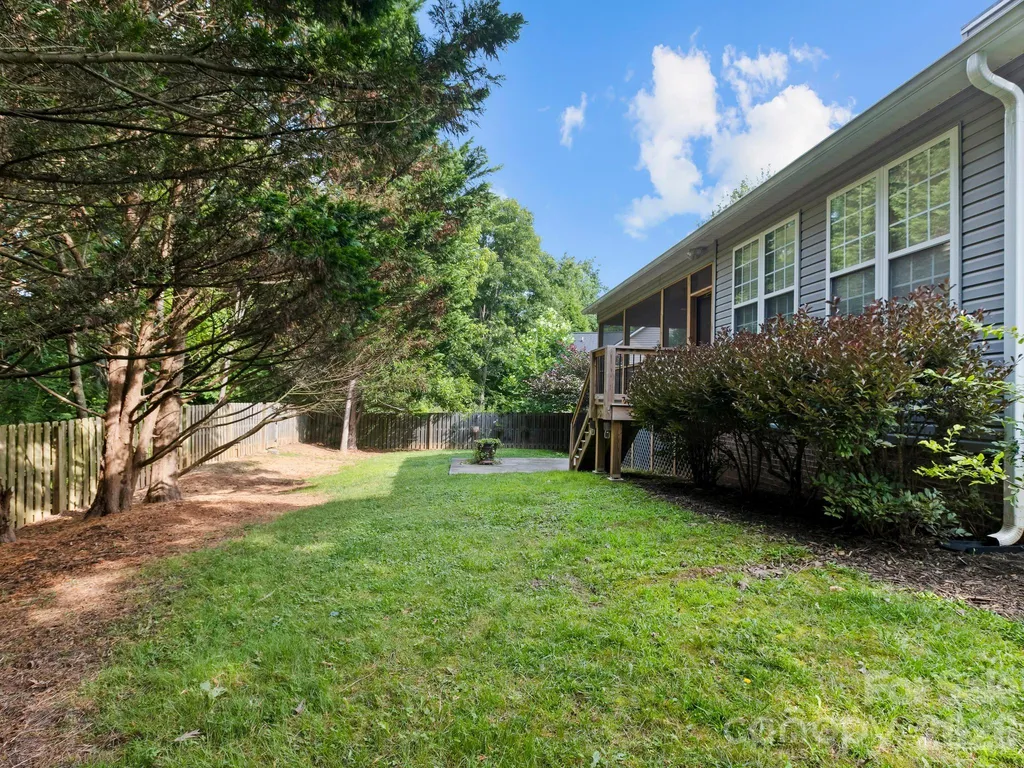 412 Silo Drive Asheville NC 28806