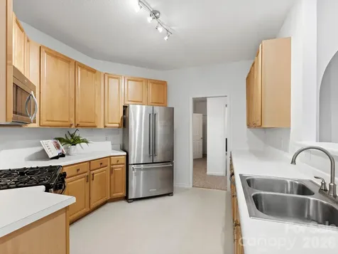 412 Silo Drive Asheville NC 28806