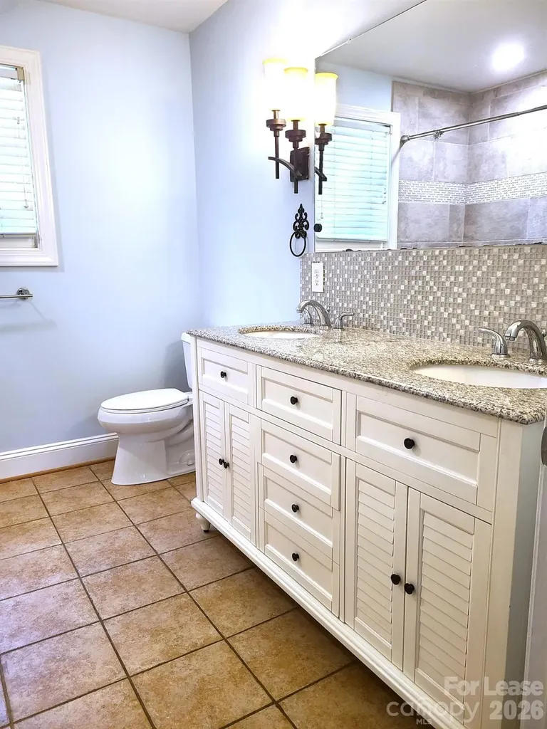 4229 Hiddenbrook Drive Charlotte NC 28205