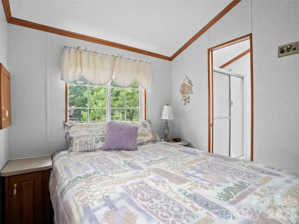 43 Pike Point Waynesville NC 28785