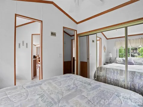 43 Pike Point Waynesville NC 28785