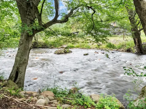 43 Pike Point Waynesville NC 28785