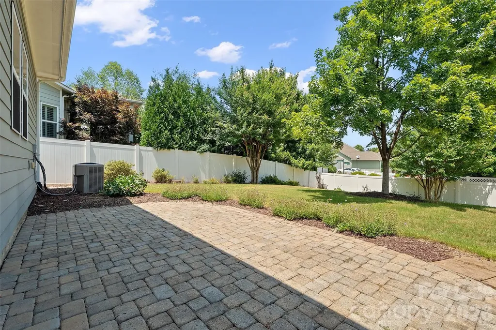 11633 Bradford Park Drive Davidson NC 28036