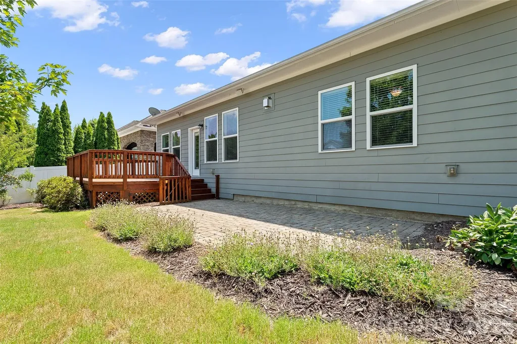 11633 Bradford Park Drive Davidson NC 28036