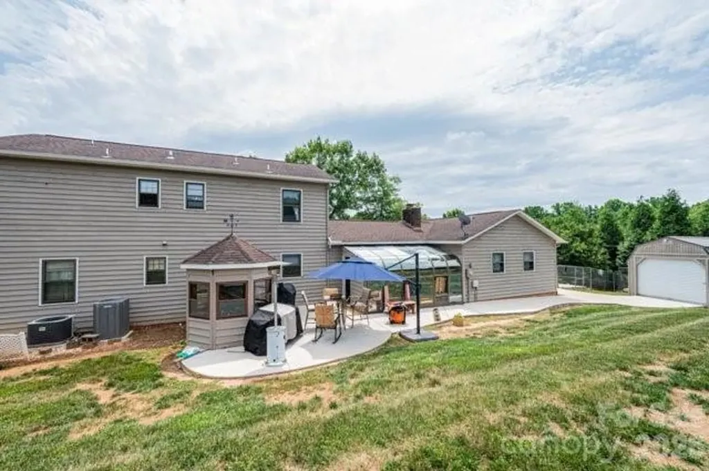 5976 Gold Creek Estate Drive Hickory NC 28601