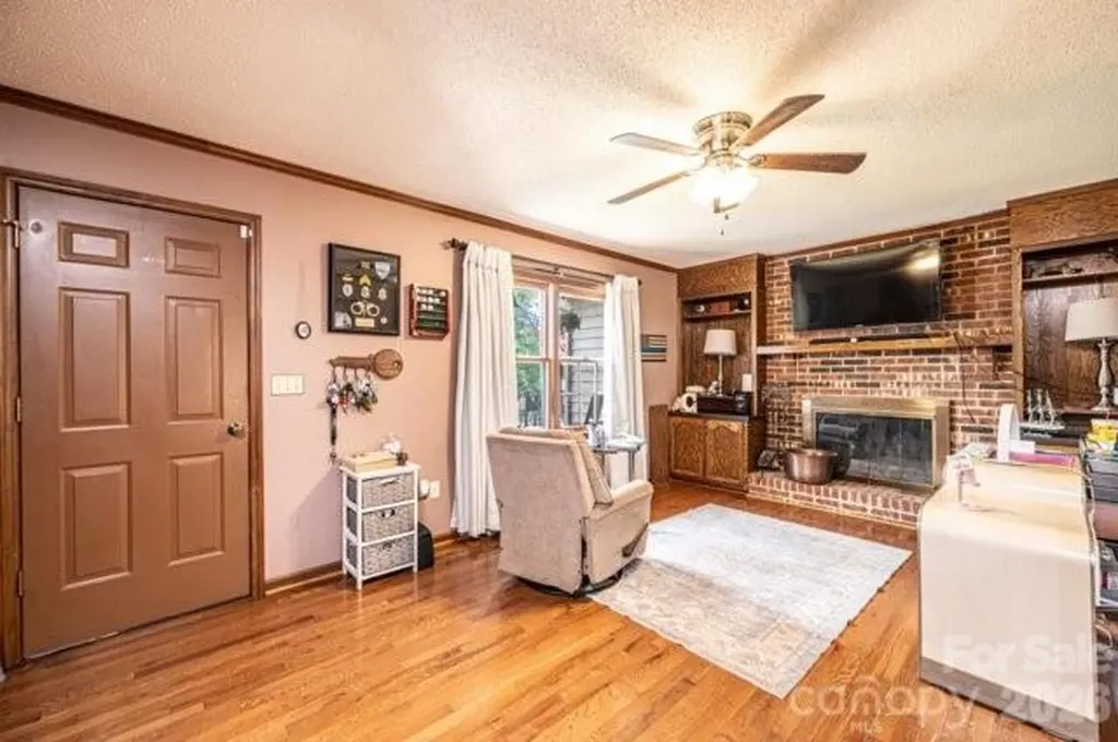 5976 Gold Creek Estate Drive Hickory NC 28601