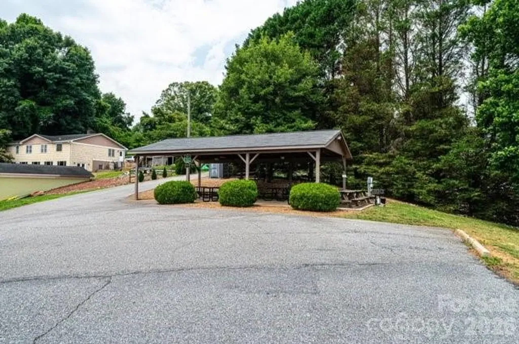5976 Gold Creek Estate Drive Hickory NC 28601