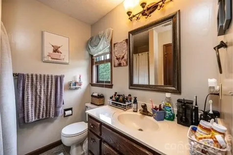 5976 Gold Creek Estate Drive Hickory NC 28601