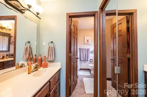 5976 Gold Creek Estate Drive Hickory NC 28601