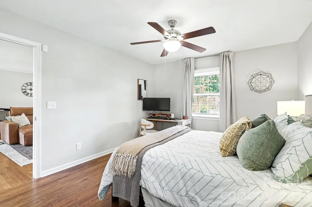 3330 Woodleaf Road Charlotte NC 28205